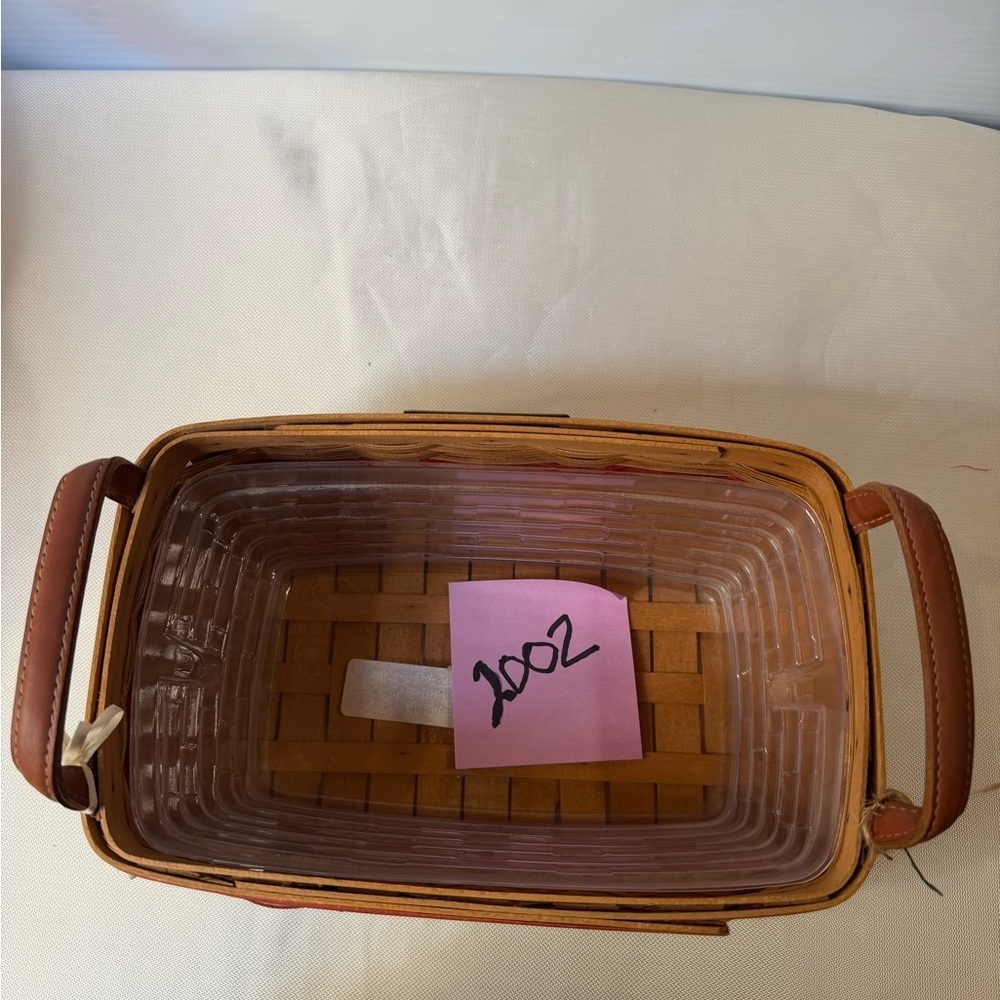 Longaberger Hand Woven Basket with Liner; Excellent condition - Picture 2 of 11